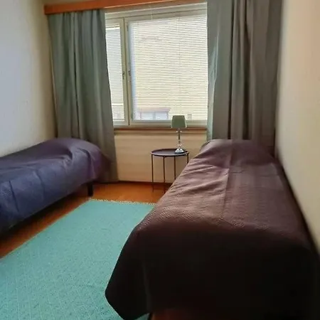 Iso Kolmio, Mahtavalla Jokinaekymaellae *