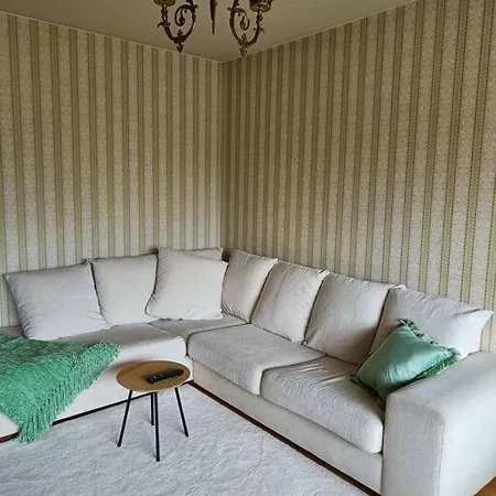 Iso Kolmio, Mahtavalla Jokinaekymaellae * Joensuu